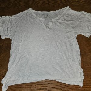 Aeropostale Women's Off-White Cream V-Neck Lightweight T-Shirt Size S Good cnd